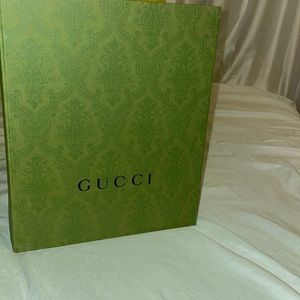 Gucci box
